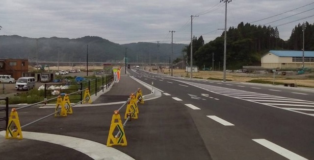 道路の整備や建物の基礎部分の盛土がようやく終わったところで、建てるのはこれから