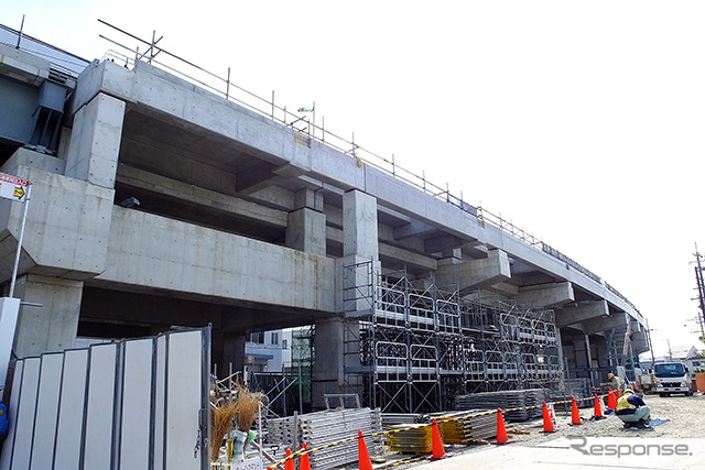 カーブの途中にある西吹田駅（仮称）