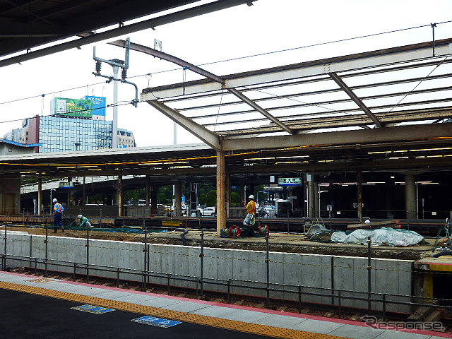 新大阪駅もおおさか東線整備にあわせて工事中