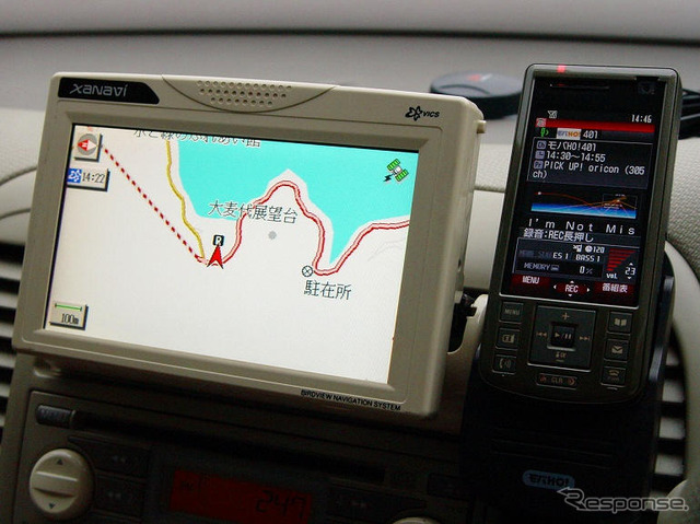 【ケータイでモバHO!】専用機感覚で使える『MUSIC PORTER X』用車載キット