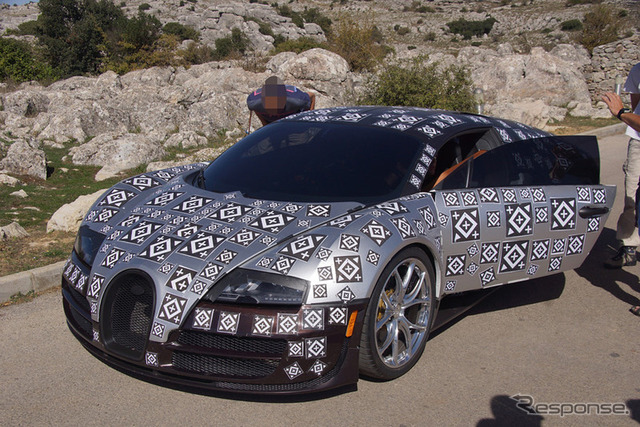 ブガッティヴェイロン 後継車テスト車両（参考画像）