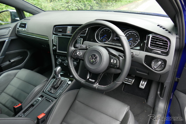 VW ゴルフ R ヴァリアント