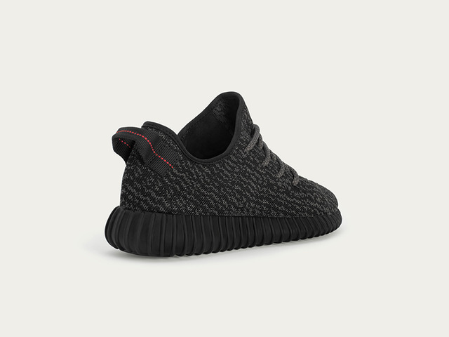 アディダス オリジナルス×カニエ・ウエスト第2弾「YEEZY BOOST 350」の新色ブラック(2万8,000円)