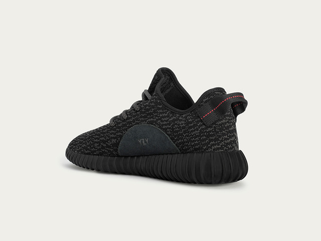 アディダス オリジナルス×カニエ・ウエスト第2弾「YEEZY BOOST 350」の新色ブラック(2万8,000円)
