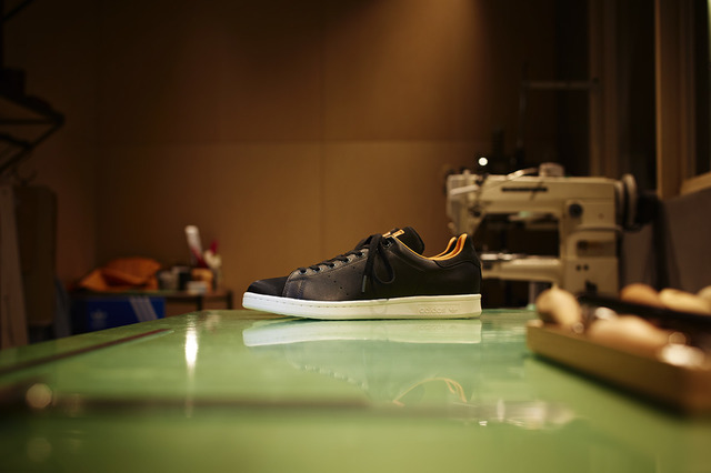 adidas Originals×PORTERのStan Smith(ブラック/1万6,000円)