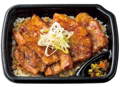 関東醤油仕立て 焼とん重(490円・税込)