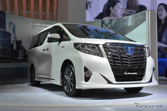 ガイキンド インドネシア国際オートショー(GIIAS)2015 トヨタ アルファードハイブリッド