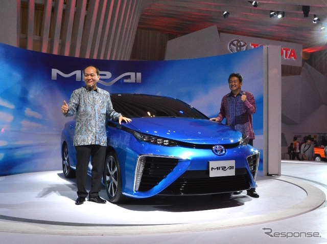 トヨタブース(ガイキンド インドネシア国際オートショー 2015)