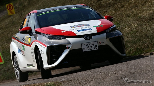 WRCラリー・ドイツでデモ走行したトヨタ MIRAI