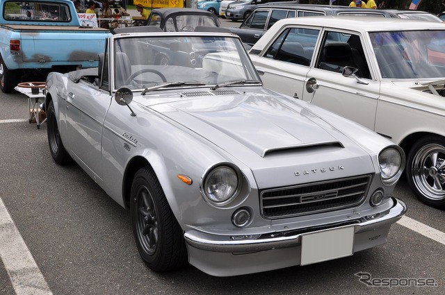 日産 フェアレディ2000