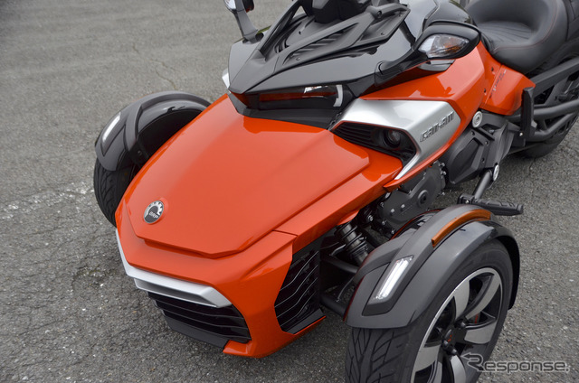 BRP CAN-AM SPYDER メディア向け試乗会にて、Can-Am Spyde F3。