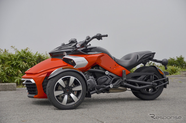 BRP CAN-AM SPYDER メディア向け試乗会にて、Can-Am Spyde F3。