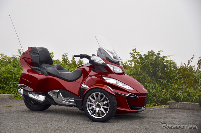 BRP CAN-AM SPYDER メディア向け試乗会にて、Can-Am Spyde RT。