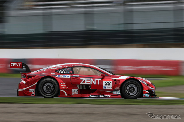 GT500予選2位、#38 RC F。