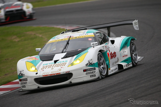 GT300ポールの#2 ロータス・エヴォーラMC。