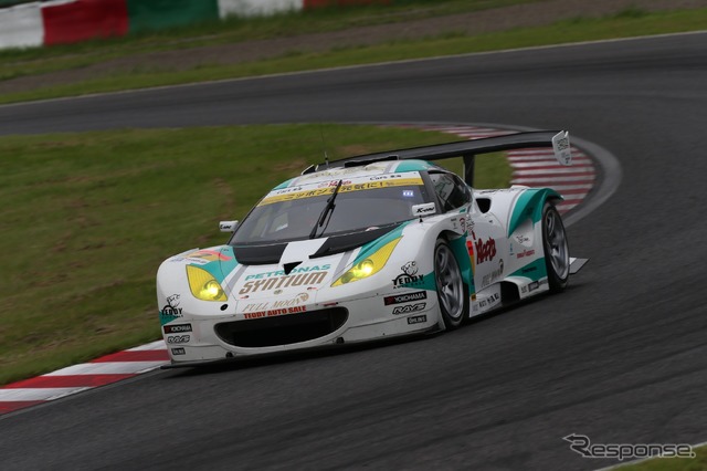 鈴鹿1000kmのGT300クラス予選1位、#2 ロータス・エヴォーラMC。