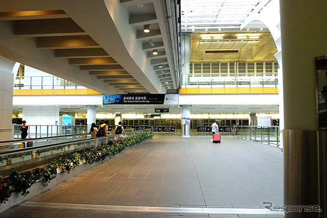 香港の機場駅と博覧館駅の間(1.2km)、片道5香港ドル(約77円)で往復してみる