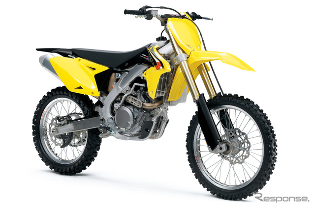 ショーワ製フロントフォーク「SFF-Air」を採用する2016年型スズキRM-Z450。
