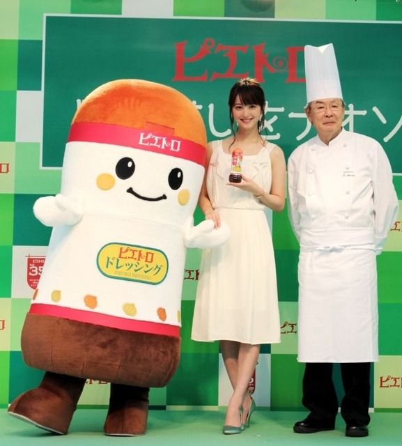 ピエトロのキャラクター(どれピー)、佐々木希、ピエトロの村田社長