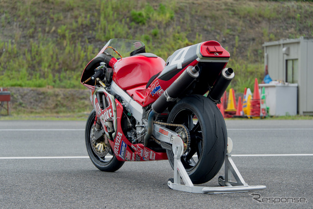 ホンダ RVF/RC45('99)
