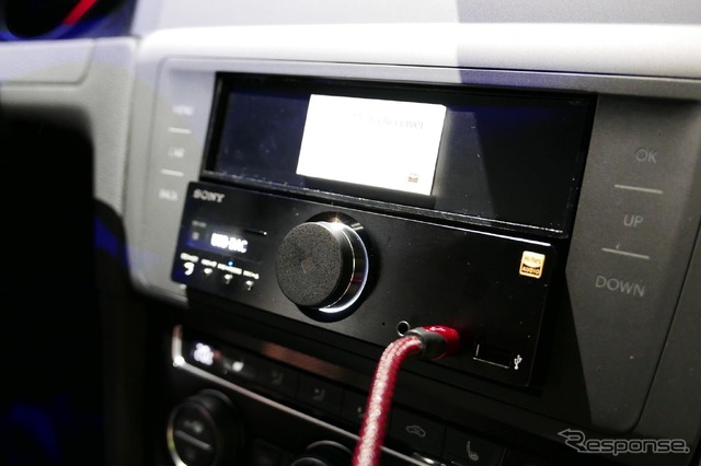 IFA 2015で発表されたハイレゾ対応ヘッドユニット「RSX-GS9」を中心とするソニーのカーオーディオシステム