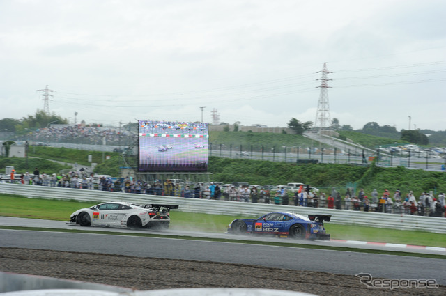 アウト側から見た2コーナーの激感エリア（SUPER GT 第5戦）