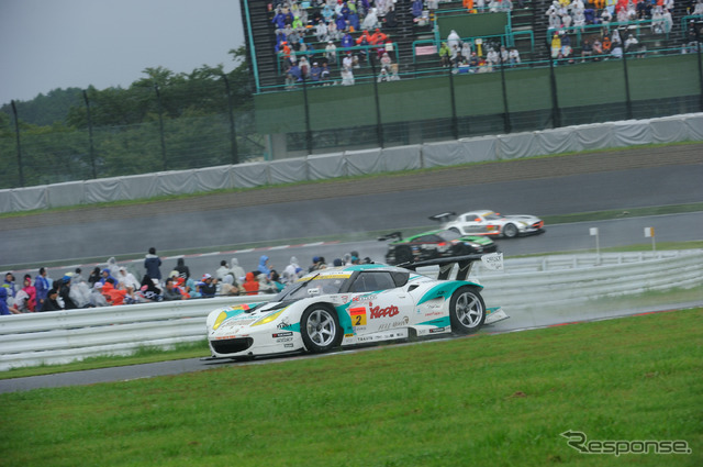 アウト側から見た2コーナーの激感エリア(SUPER GT 第5戦)