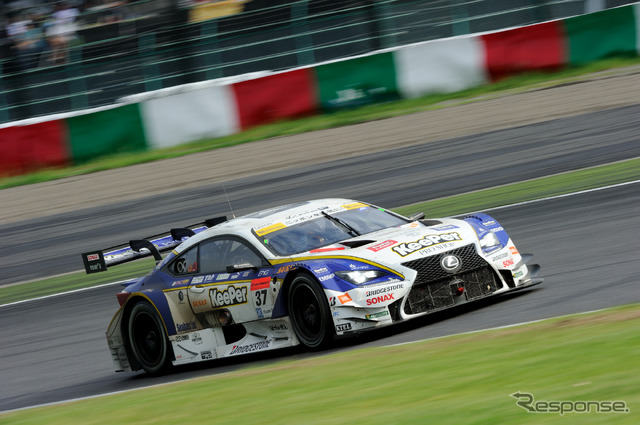 2コーナー激感エリアから見たマシン(SUPER GT 第5戦)