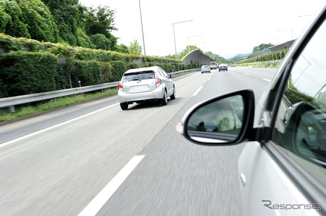 平坦であれば100km/h巡航は1400rpmに満たない