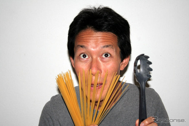 大矢アキオ『喰いすぎ注意』…出た! チンクエチェント型パスタ