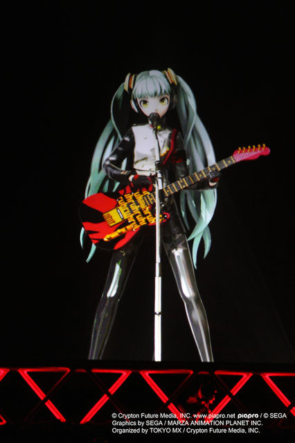 【レポート】デビューから8年、ついに初音ミクが武道館に!7回うるっとして2回ガチ泣きした「マジカルミライ 2015」初日ライブ