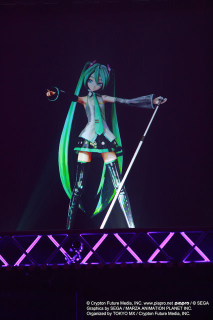【レポート】デビューから8年、ついに初音ミクが武道館に!7回うるっとして2回ガチ泣きした「マジカルミライ 2015」初日ライブ