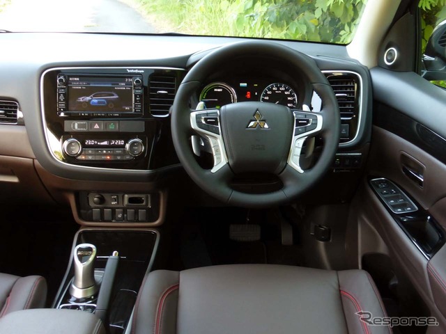 運転席周りのデザインは従来と大きくは変わっていない