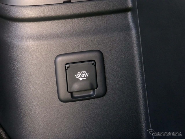 100V/1500Wのコンセントを車内2か所に用意