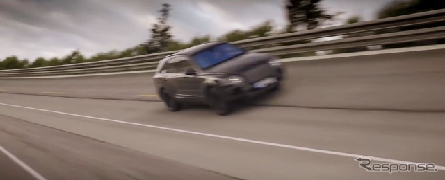 ベントレーのSUV、ベンテイガの開発プロトタイプ車が高速テスト