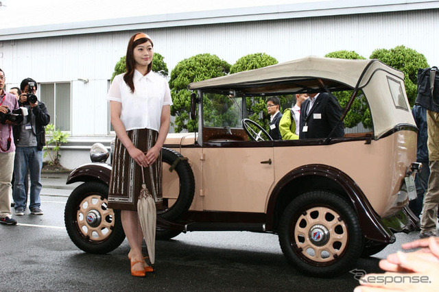【日産1億台写真蔵】ダットサン 12型 フェートン