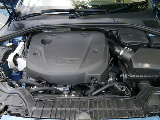 ボルボ V60 D4