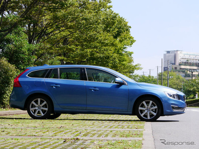 ボルボ V60 D4