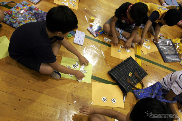 【F1の学校】1時間目：小学1−2年生がマシン作り