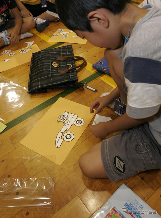 【F1の学校】1時間目：小学1−2年生がマシン作り