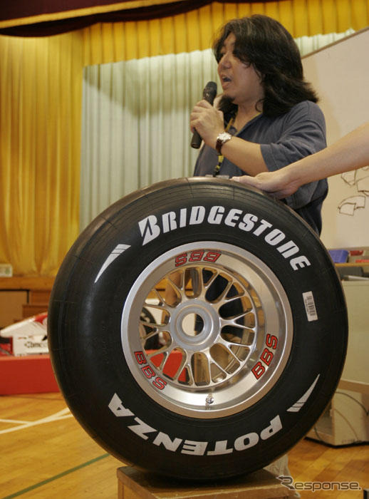 【F1の学校】3時間目：ちょっぴり大人の5−6年生は徹底研究