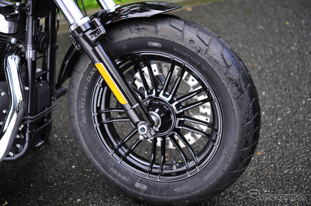 2016年型XL1200X フォーティーエイト。