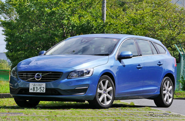 ボルボ V60 D4