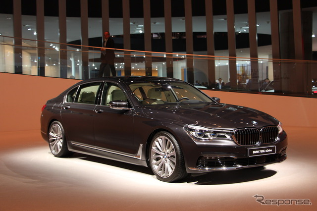 BMW 7シリーズ（フランクフルトモーターショー15）