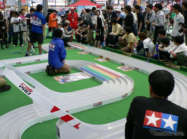 ミニ四駆プレスカップ　全開アタックだ! …5レーンサーキットレース