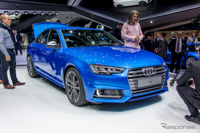 アウディ S4 新型(フランクフルトモーターショー15)