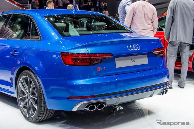 アウディ S4 新型(フランクフルトモーターショー15)