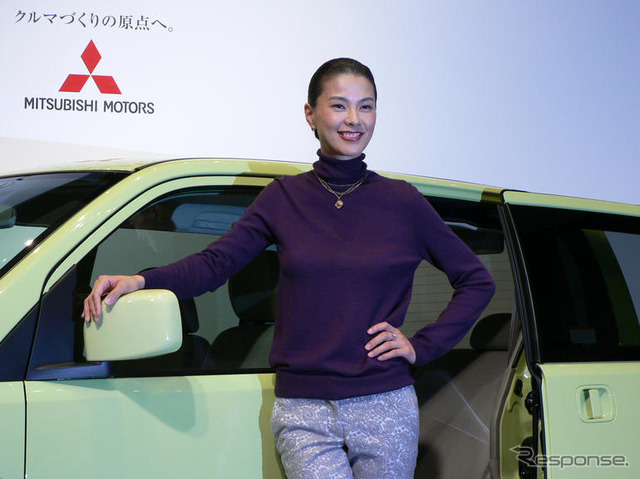 【三菱 eK 新型発表】写真蔵…ママになった江角マキコさん