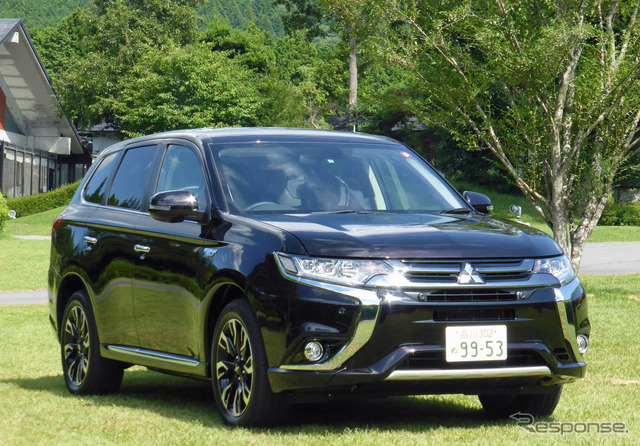 三菱 アウトランダーPHEV