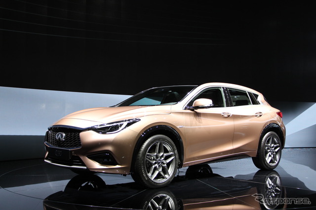 インフィニティ Q30（フランクフルト・モーターショー15）